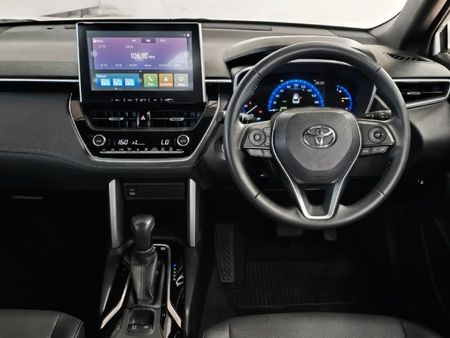 2025-Toyota-Corolla-Cross-18-XS-Hybrid_11