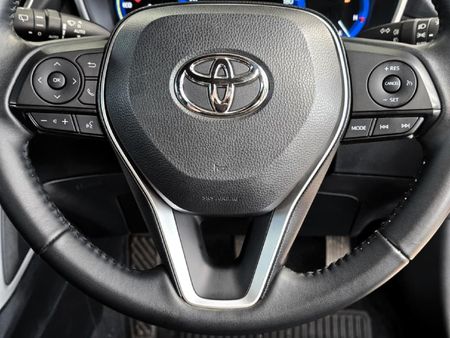 2025-Toyota-Corolla-Cross-18-XS-Hybrid_20