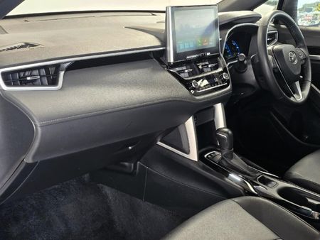 2025-Toyota-Corolla-Cross-18-XS-Hybrid_7