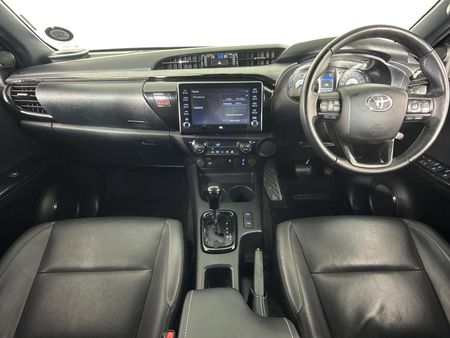 2024-Toyota-Hilux-28-GD-6-RB-Legend-Double-Cab-Auto-mhev_1