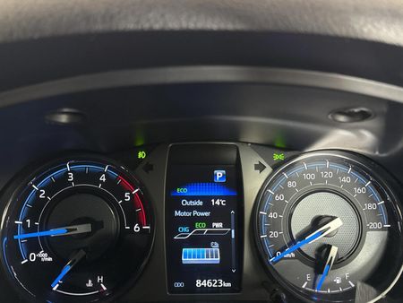 2024-Toyota-Hilux-28-GD-6-RB-Legend-Double-Cab-Auto-mhev_2