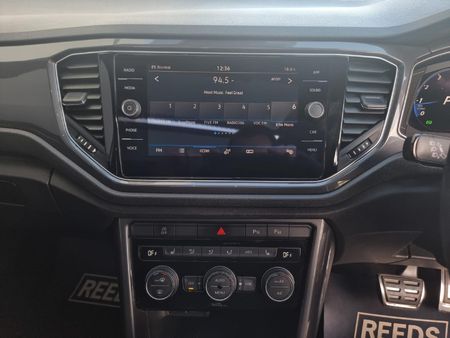 2022-Volkswagen-T-Roc-20-TSI-4M-R-Line-Auto_16