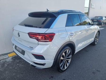 2022-Volkswagen-T-Roc-20-TSI-4M-R-Line-Auto_2