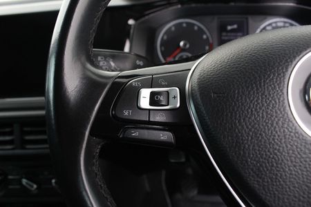 2018-Volkswagen-Polo-10-TSI-Comfortline_4