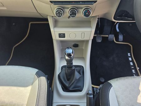 2026-Renault-Triber-10-Techno_15