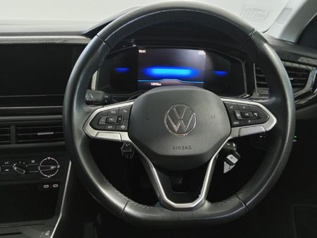 2025-Volkswagen-Polo-10-TSI-Life_9