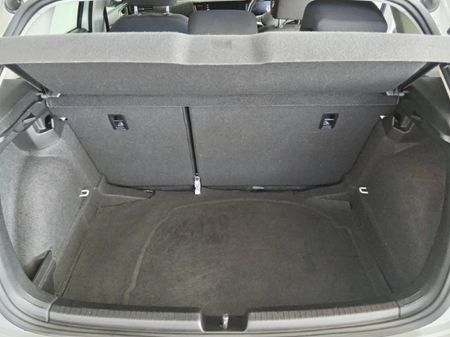 2025-Volkswagen-Polo-10-TSI-Life_11