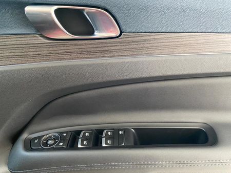 2025-Ford-Territory-18T-Titanium_16
