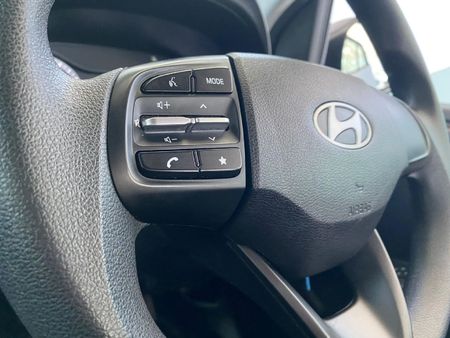 2024-Hyundai-Grand-i10-10-Motion_12