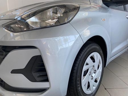 2024-Hyundai-Grand-i10-10-Motion_14