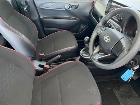 2024-Hyundai-Grand-i10-10-Motion_7