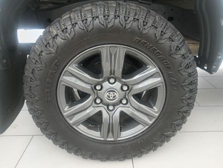 2023-Toyota-Hilux-24-GD-6-Raised-Body-Raider-Single-Cab_15