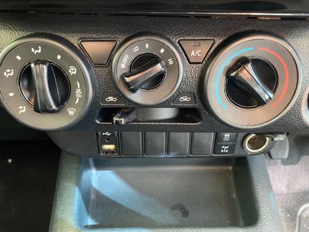 2023-Toyota-Hilux-24-GD-6-Raised-Body-Raider-Single-Cab_22