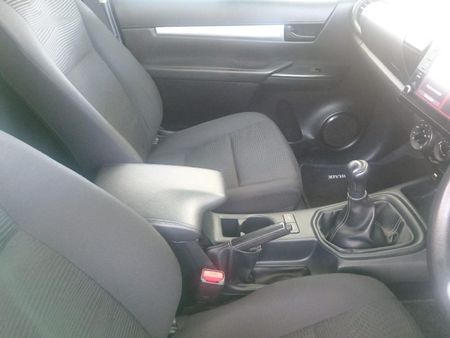 2023-Toyota-Hilux-24-GD-6-Raised-Body-Raider-Single-Cab_7