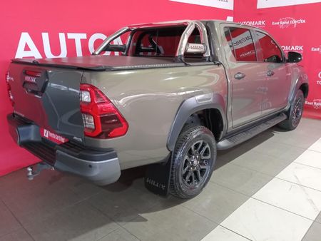 2022-Toyota-Hilux-28-GD-6-Raised-Body-Legend-4x4-Auto-Double-Cab_1