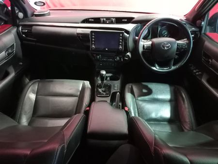 2022-Toyota-Hilux-28-GD-6-Raised-Body-Legend-4x4-Auto-Double-Cab_5