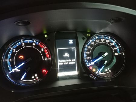 2022-Toyota-Hilux-28-GD-6-Raised-Body-Legend-4x4-Auto-Double-Cab_7