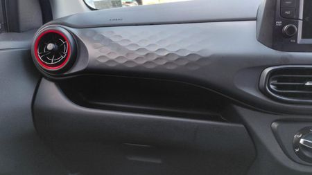 2026-Hyundai-Grand-i10-10-Motion_14
