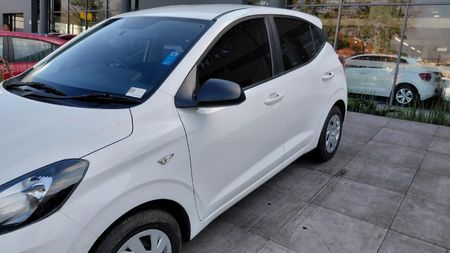 2026-Hyundai-Grand-i10-10-Motion_7