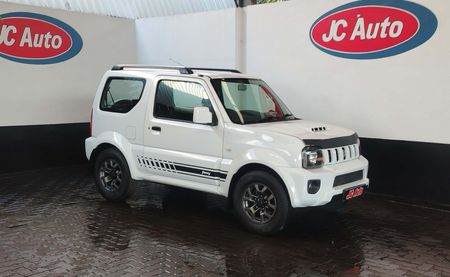 2015-Suzuki-Jimny-13_4