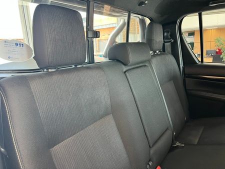 2019-Toyota-Hilux-28-GD-6-Raider-4x4-Auto-Double-Cab_11