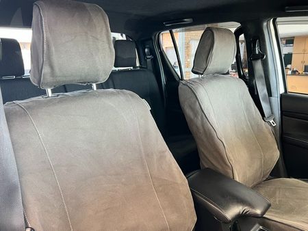 2019-Toyota-Hilux-28-GD-6-Raider-4x4-Auto-Double-Cab_14