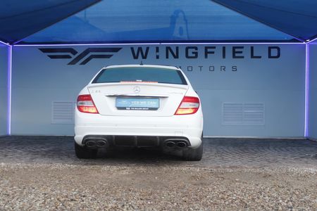 2007-Mercedes-AMG-C-Class-C63-AMG_4