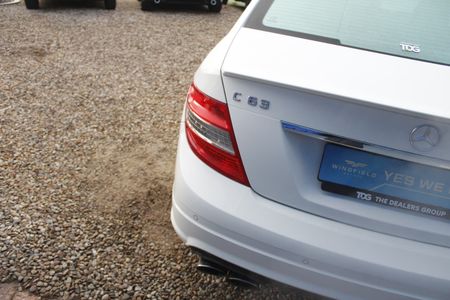 2007-Mercedes-AMG-C-Class-C63-AMG_8
