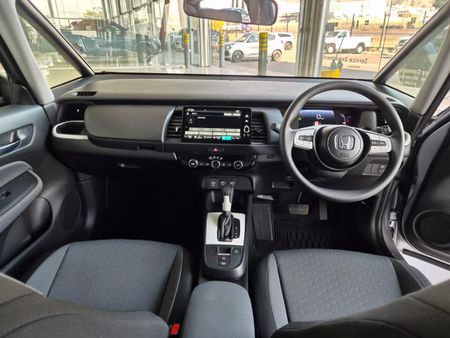 2026-Honda-Fit-15-Comfort_14