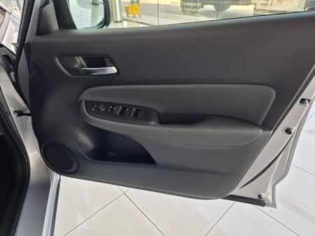 2026-Honda-Fit-15-Comfort_18