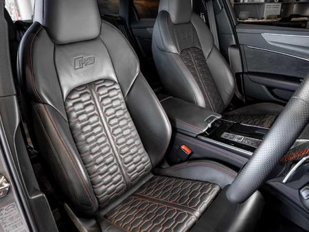 2023-Audi-RS6-Avant-Performance-Auto_25