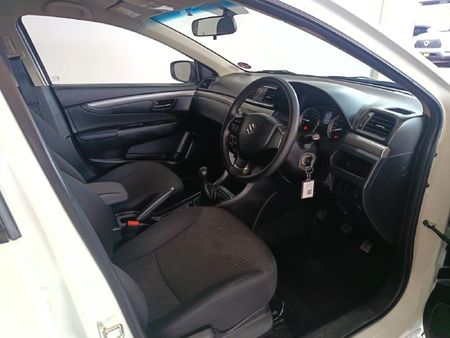 2025-Suzuki-Ciaz-15-GL_14