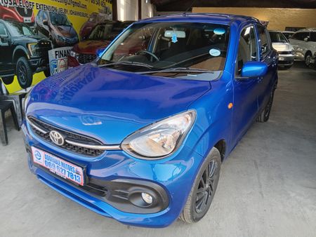 2024-Toyota-Vitz-10-XR-Petrol-Manual_2