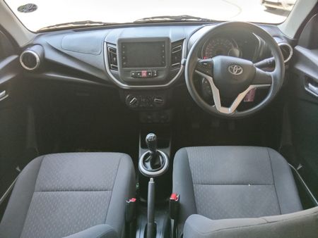 2024-Toyota-Vitz-10-XR-Petrol-Manual_4