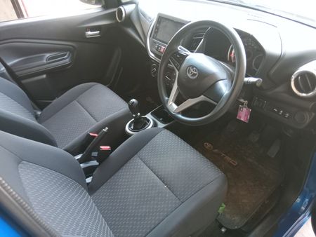 2024-Toyota-Vitz-10-XR-Petrol-Manual_5