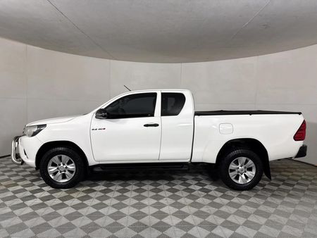 2018-Toyota-Hilux-24-GD-6-Raised-Body-SRX-Extended-Cab_16