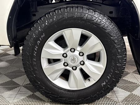 2018-Toyota-Hilux-24-GD-6-Raised-Body-SRX-Extended-Cab_4