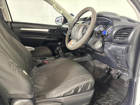 2018-Toyota-Hilux-24-GD-6-Raised-Body-SRX-Extended-Cab_7