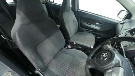2022-Toyota-Agya-10_11