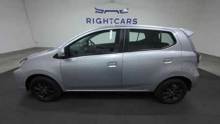 2022-Toyota-Agya-10_6