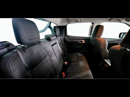 2026-Isuzu-D-Max-19-DDI-HR-LS-Auto-Double-Cab_18