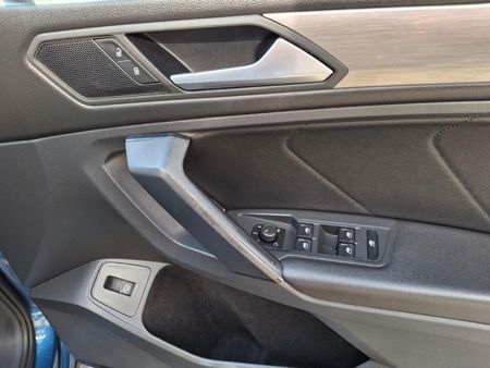 2019-Volkswagen-Tiguan-20-TDI-Highline-4Motion-Auto_10