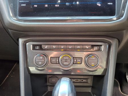 2019-Volkswagen-Tiguan-20-TDI-Highline-4Motion-Auto_14