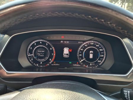2019-Volkswagen-Tiguan-20-TDI-Highline-4Motion-Auto_7