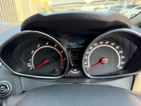 2014-Ford-Fiesta-ST-16-EcoBoost-GDTi_11