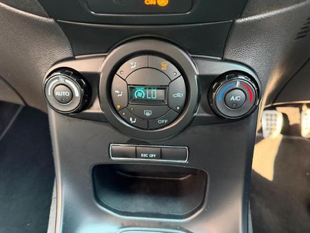 2014-Ford-Fiesta-ST-16-EcoBoost-GDTi_19