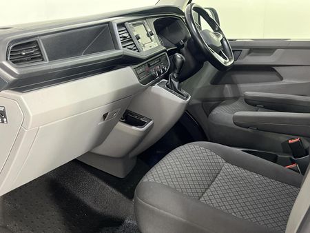 2022-Volkswagen-Kombi-T61-20-TDI-110kW-Auto-Trendline_8