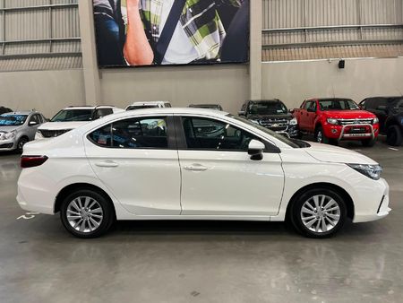 2024-Honda-Ballade-15-comfort-Auto_1
