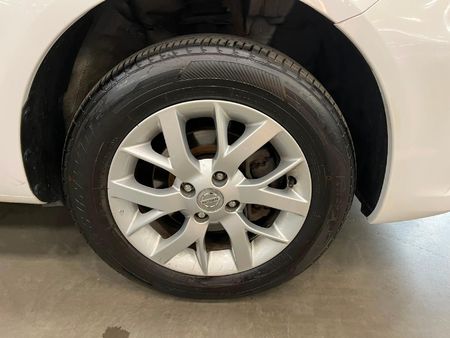 2018-Nissan-Almera-15-Acenta-Auto_8