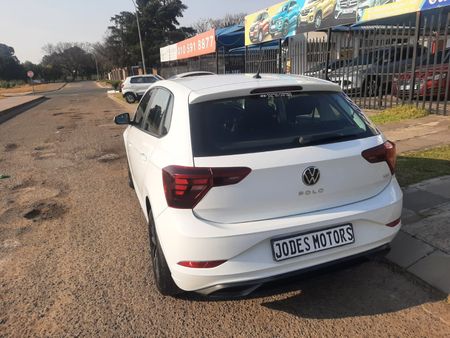 2024-Volkswagen-Polo-10-TSI-Life_16